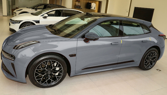 شراء السيارة الصينية الذكية الكهربائية الكاملة Zeekr 001 EV 2WD 4WD Sedan التصنيع عبر الإنترنت