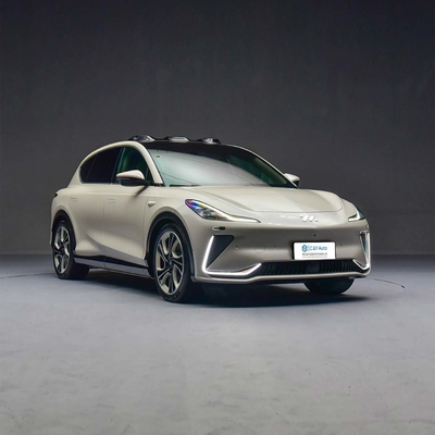 IM LS7 Elektroauto 26,3 Zoll großer Anschlussbildschirm + Halbspakenlenker 705km lange Reichweite 4,5 Sekunden, um 100 zu brechen!